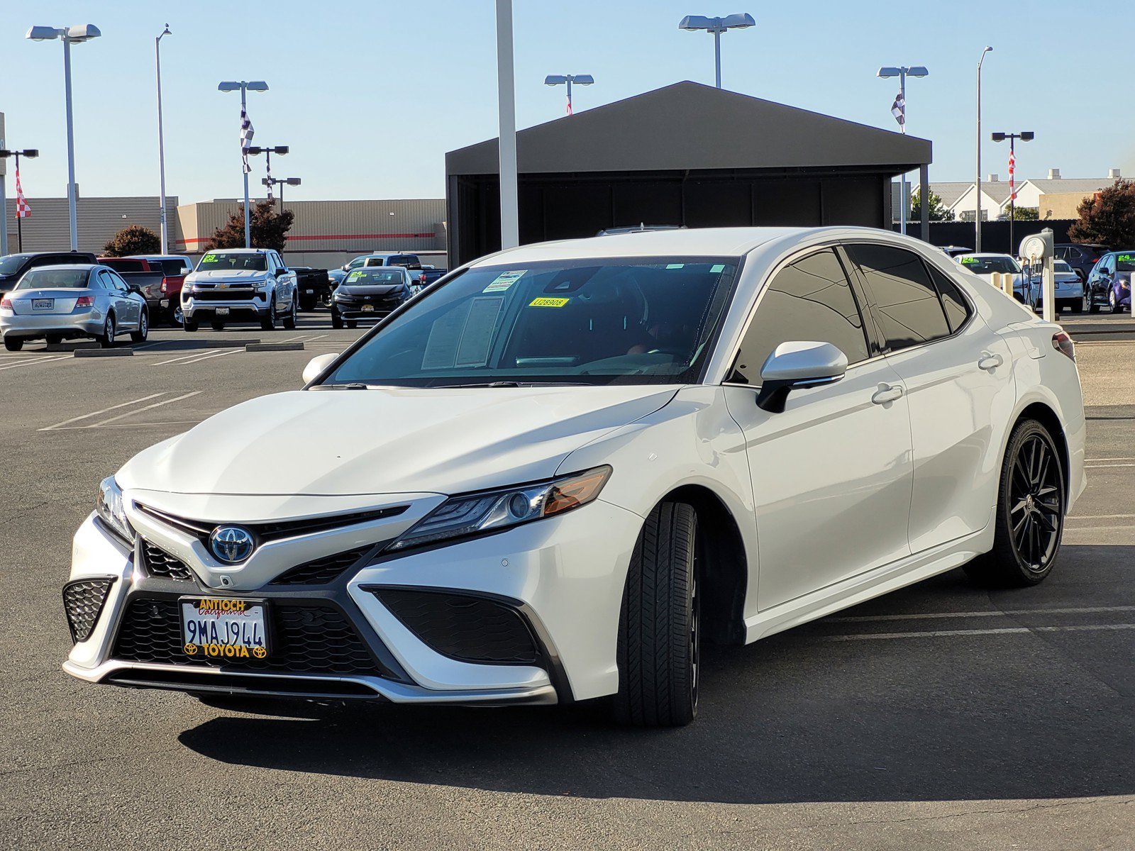 Used 2024 WIND CHILL PEARL Toyota Hybrid XSE image 8
