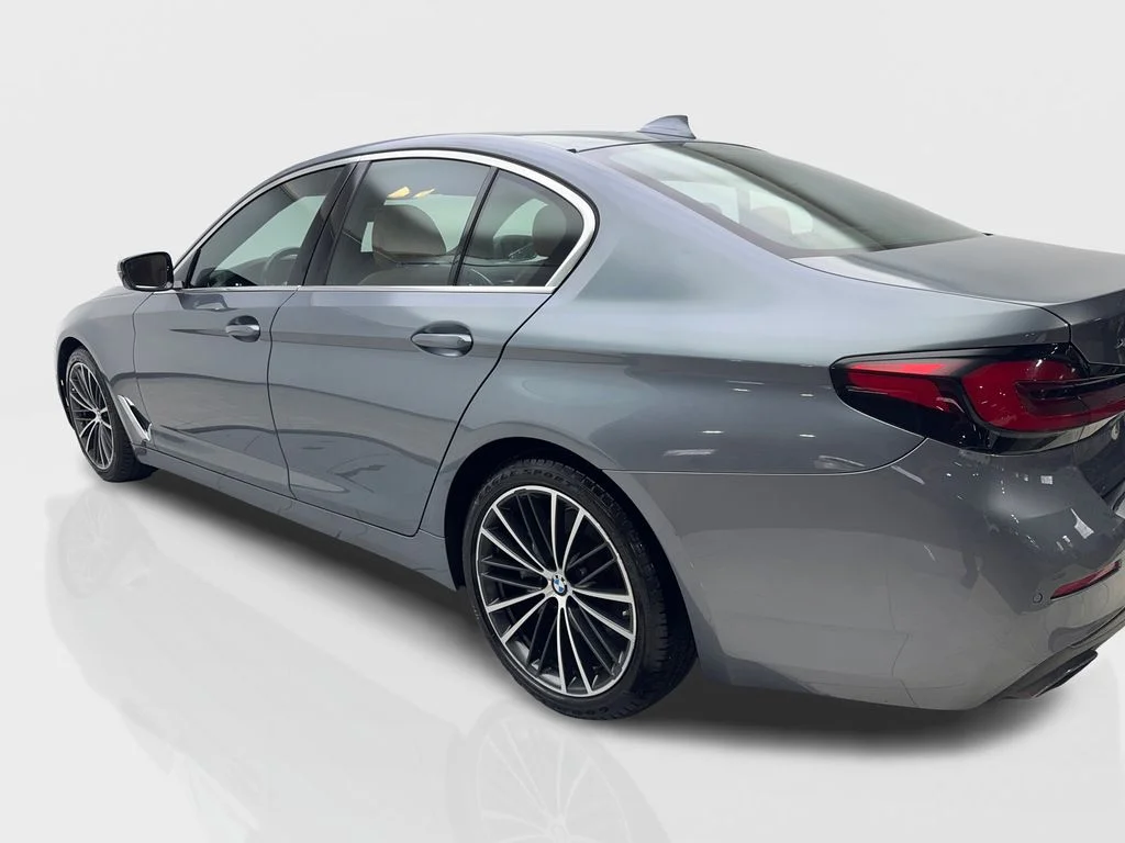 Used 2022 Blue BMW 530i xDrive image 13