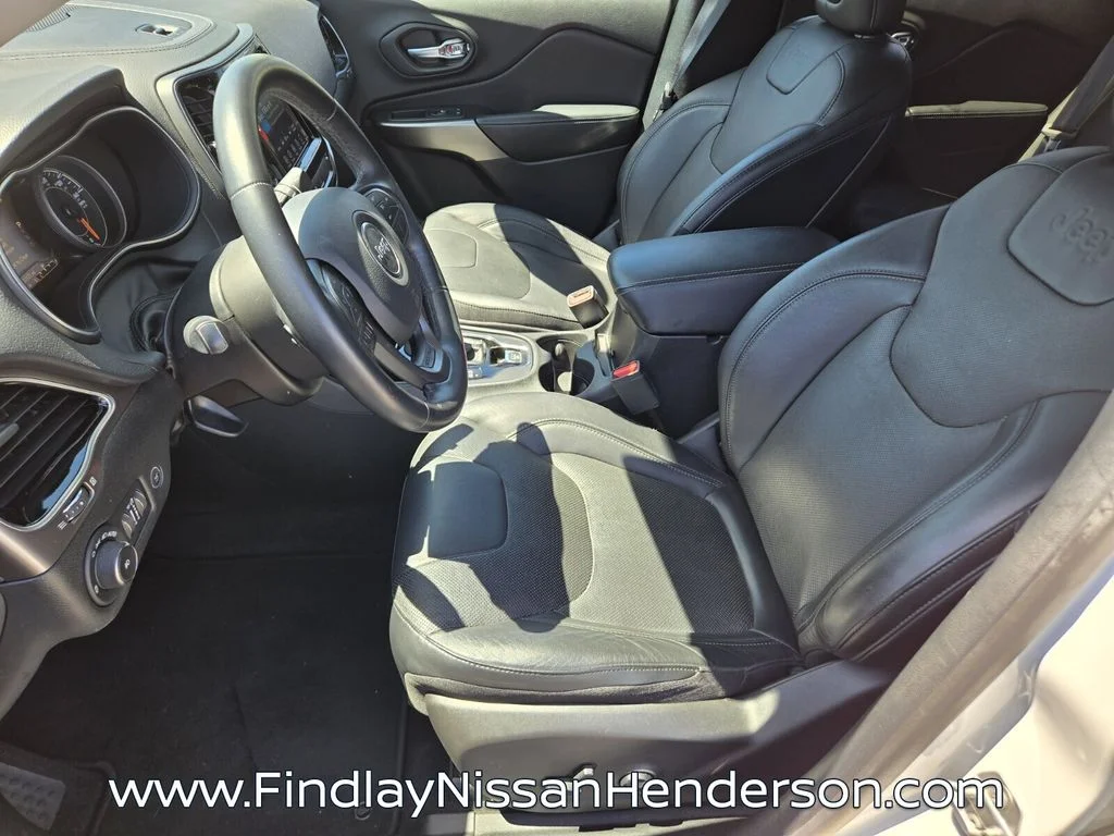 Used 2019 White Jeep Limited image 10