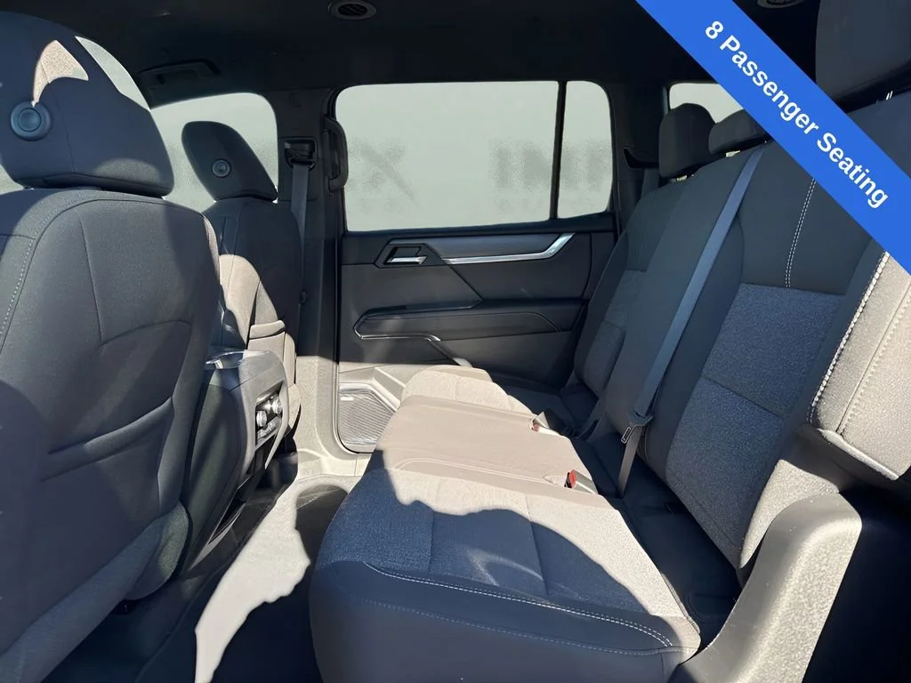 Used 2025 Ebony Twilight Metallic GMC Elevation image 17