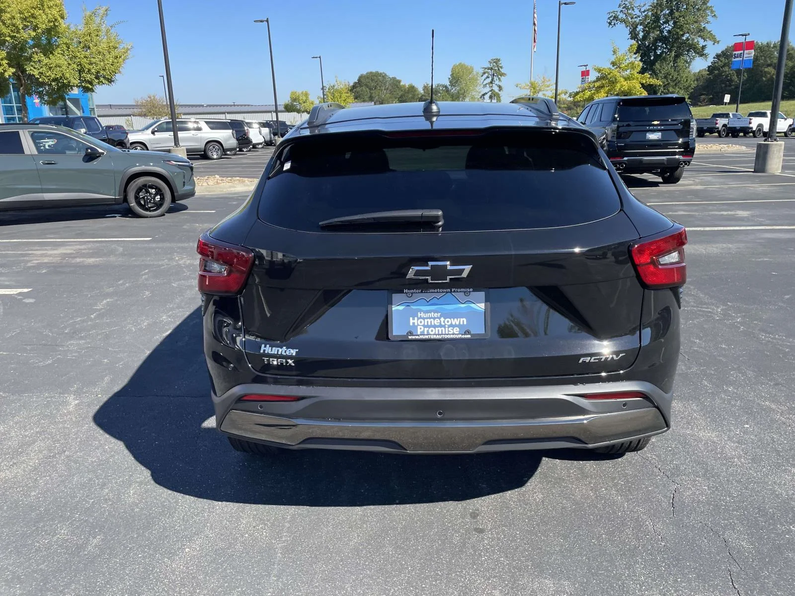 New 2026 Mosaic Black Metallic Chevrolet ACTIV image 5