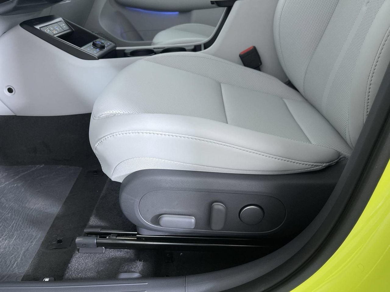 New 2026 Neoteric Yellow Hyundai Limited AWD image 24