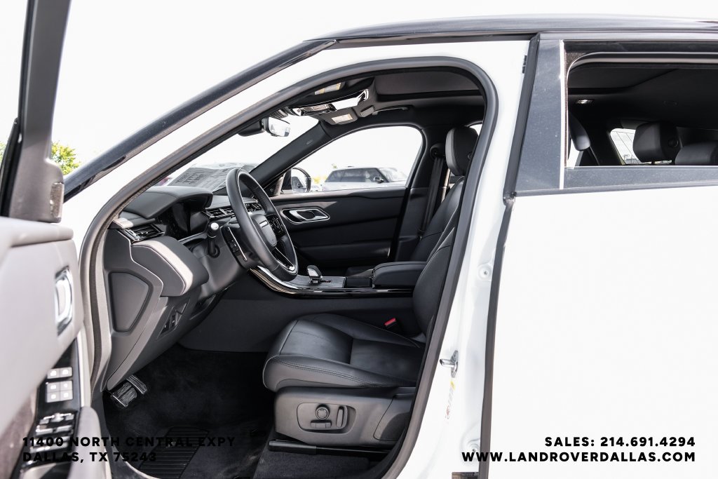 Certified Used 2026 White Land Rover Dynamic SE image 34