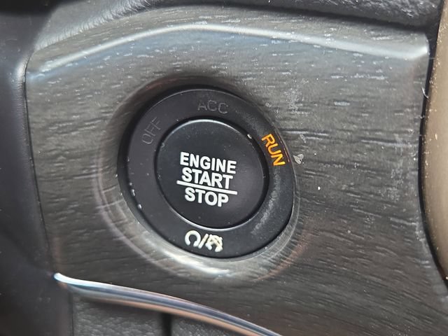 Used 2017 Gray Jeep Limited image 21