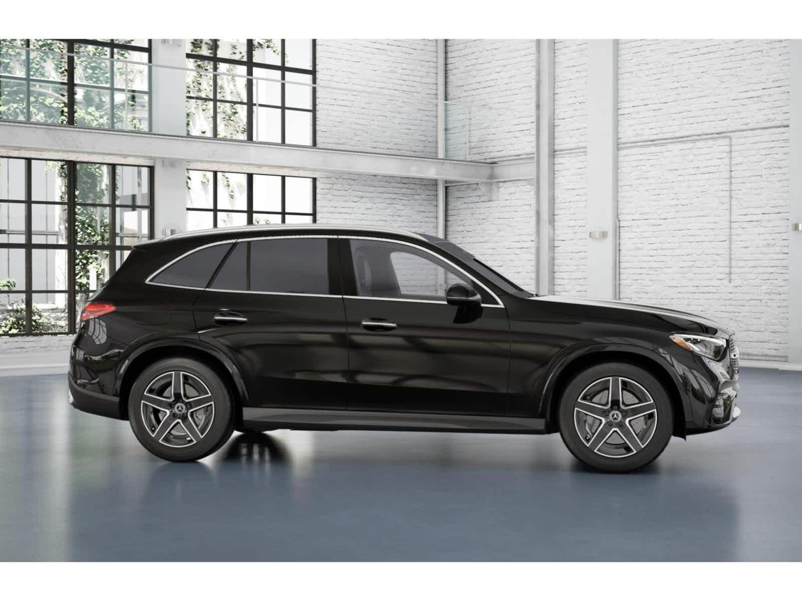 Used 2026 040/Black Mercedes-Benz GLC 300 image 15