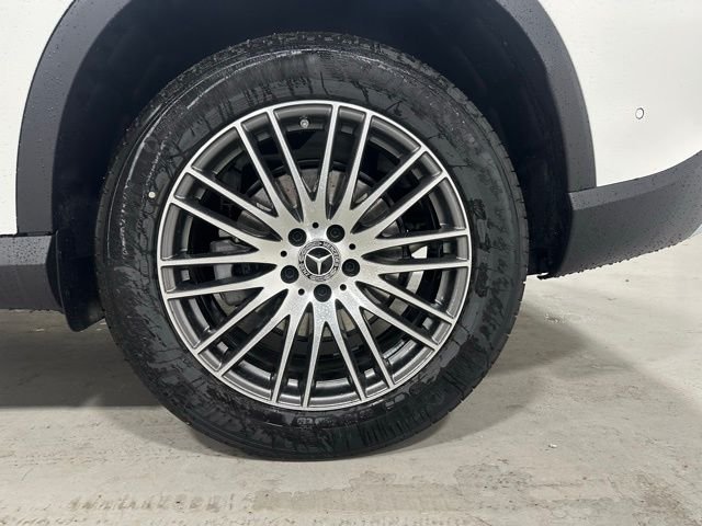 New 2026  Mercedes-Benz GLC 300 image 17