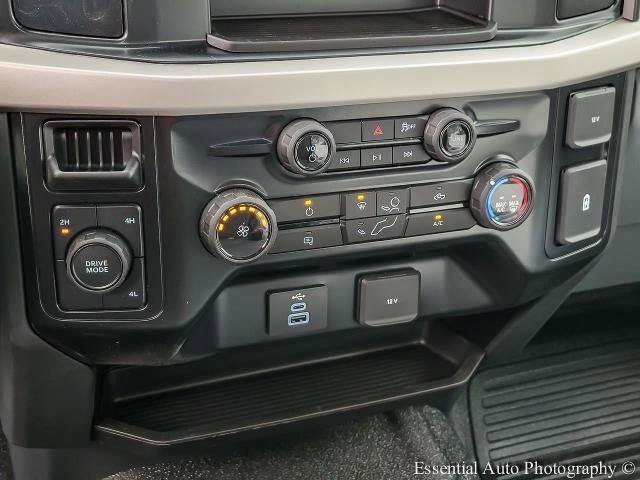 New 2025 Oxford White Ford F-450® XL image 43