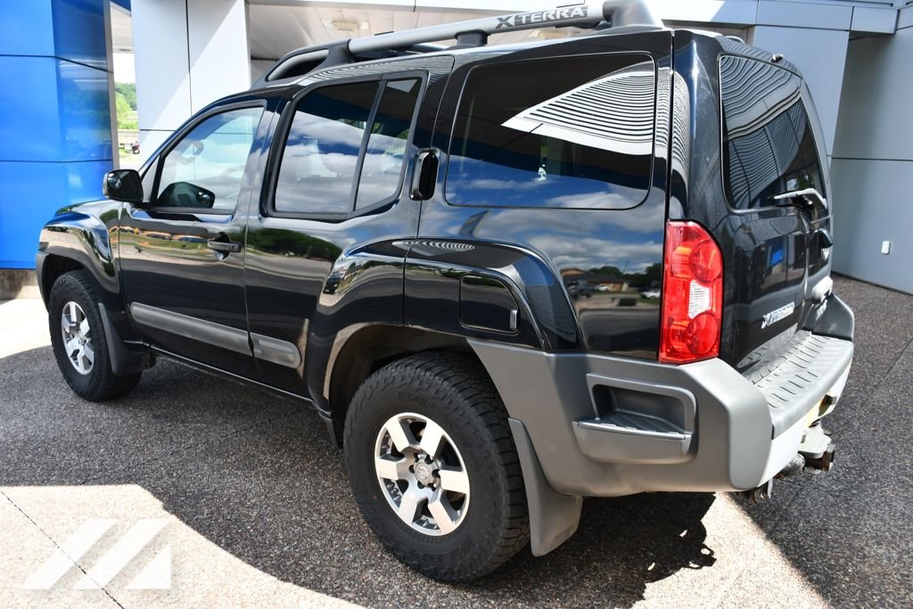 Used 2013 Black Nissan PRO-4X image 4
