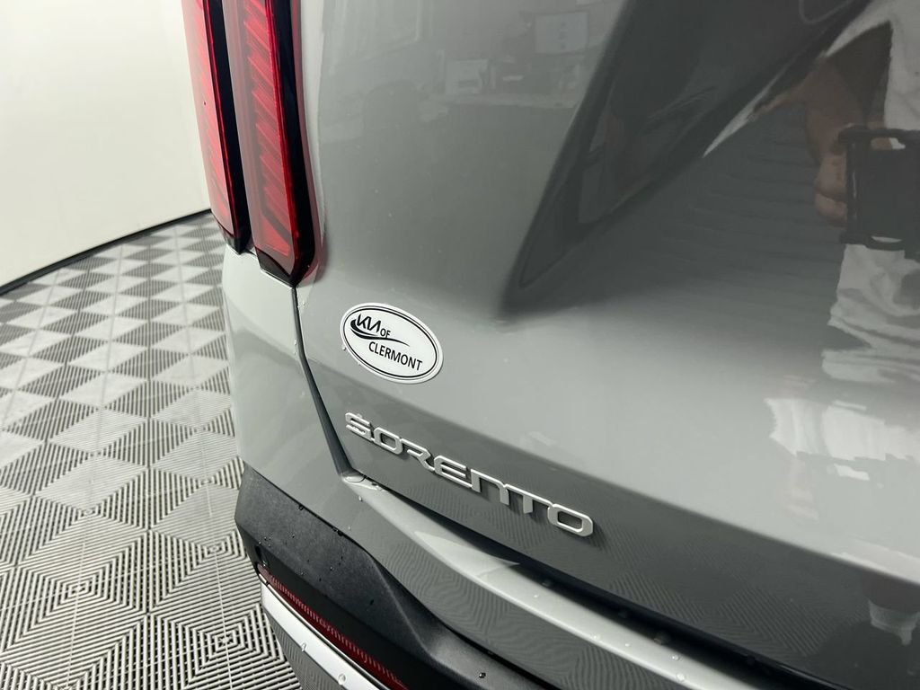 New 2026 Wolf Gray Kia EX image 5