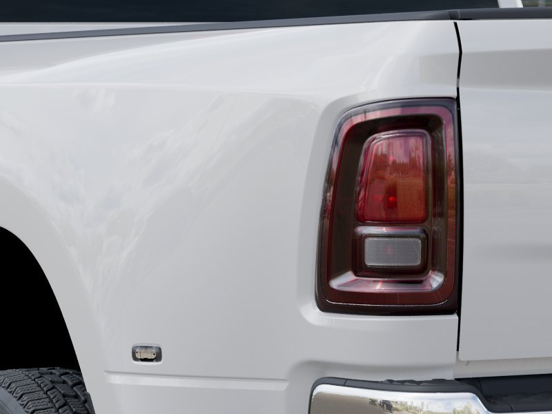 New 2026 Bright White Clear-Coat Exterior Paint RAM Tradesman image 32