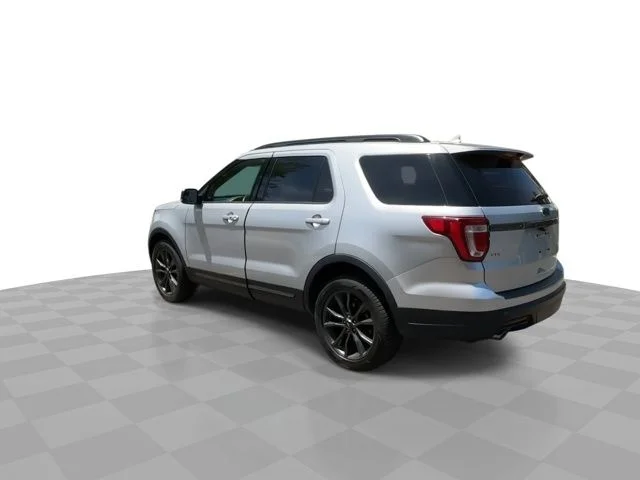 Used 2018 Silver Ford XLT image 6