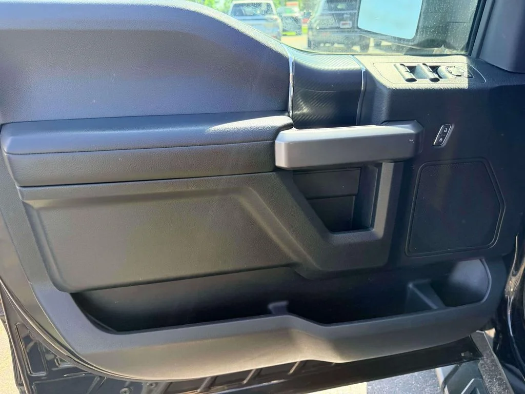Used 2019 Black Ford XLT image 11