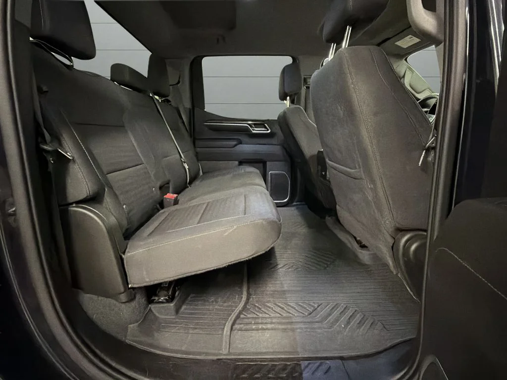 Used 2022 Gray Chevrolet LT image 14