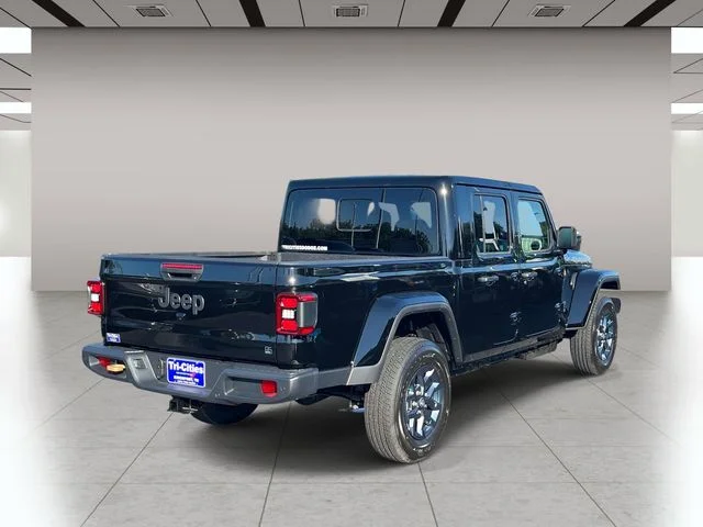 New 2026 Black Clear-Coat Exterior Paint Jeep 85th Anniversary Edition image 3