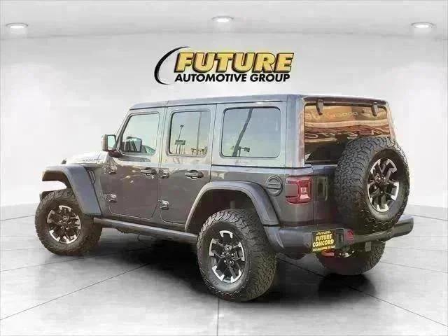 New 2026 Granite Crystal Metallic Clear-Coat Exterior Paint Jeep Rubicon image 5