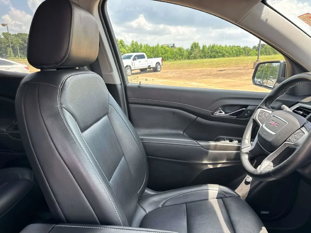 Used 2023 Black GMC SLT image 19