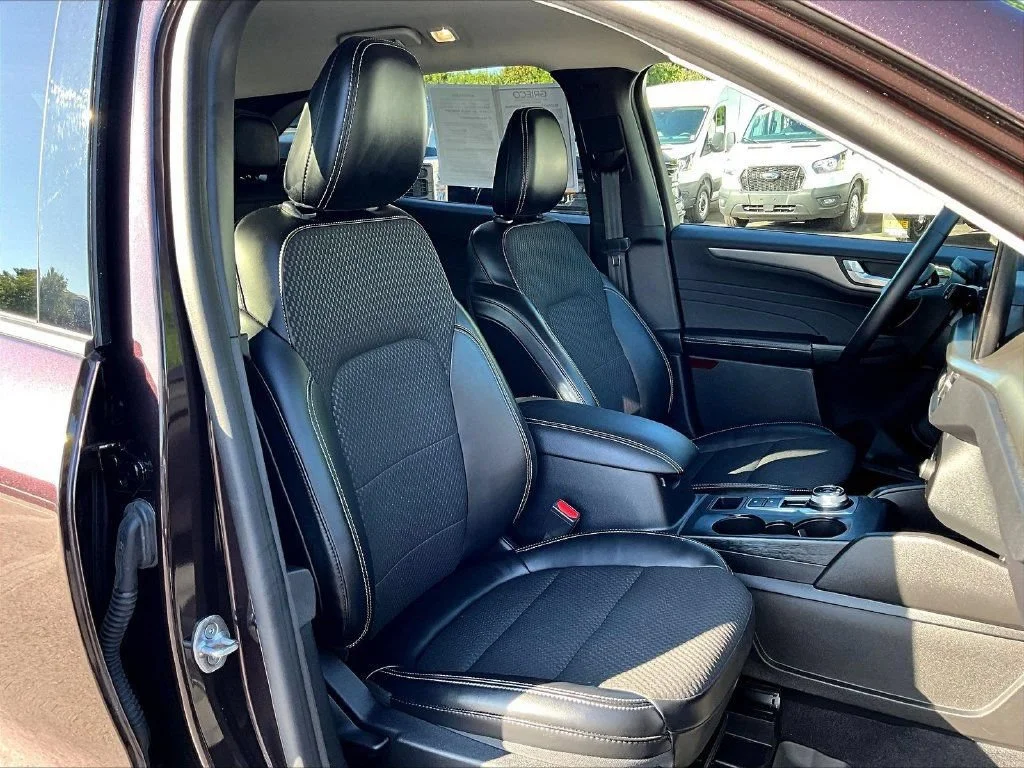 Used 2023 Cinnabar Red Ford Base image 30
