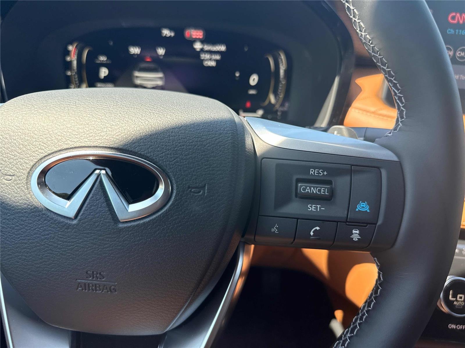 New 2027 2T RAD WHT INFINITI Autograph AWD image 19