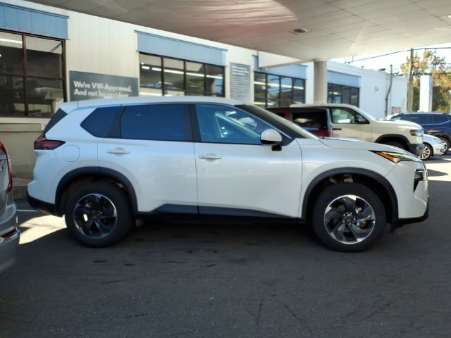 Used 2024 White Nissan SV image 8