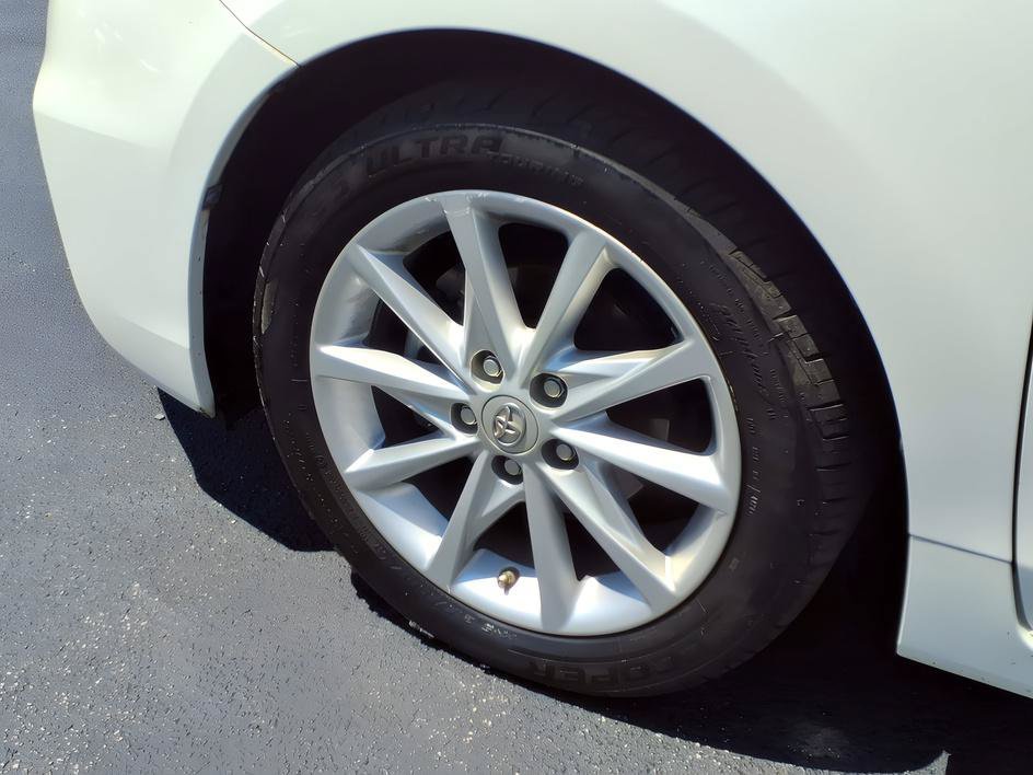 Used 2012 Blizzard Pearl Toyota Five image 10