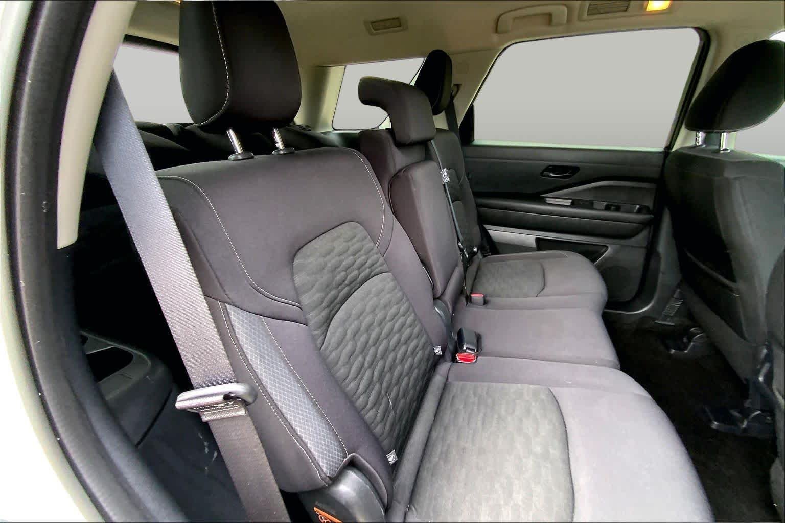 Used 2024 Pearl White Tricoat Nissan SV image 19