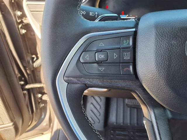 Used 2025 Gray Jeep Limited image 16