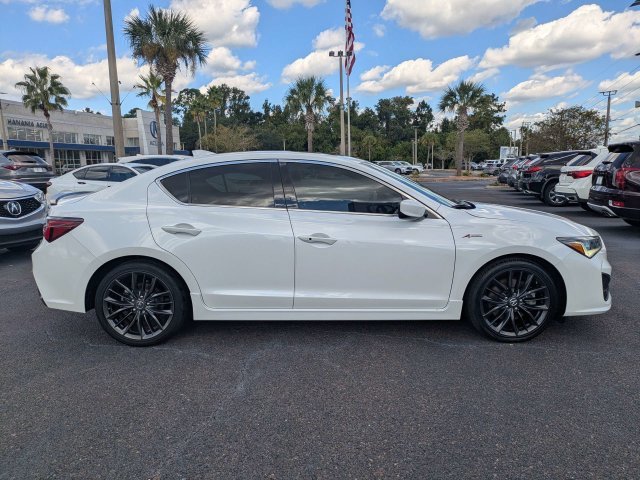 Used 2022 White Acura Premium and A-SPEC Packages image 2