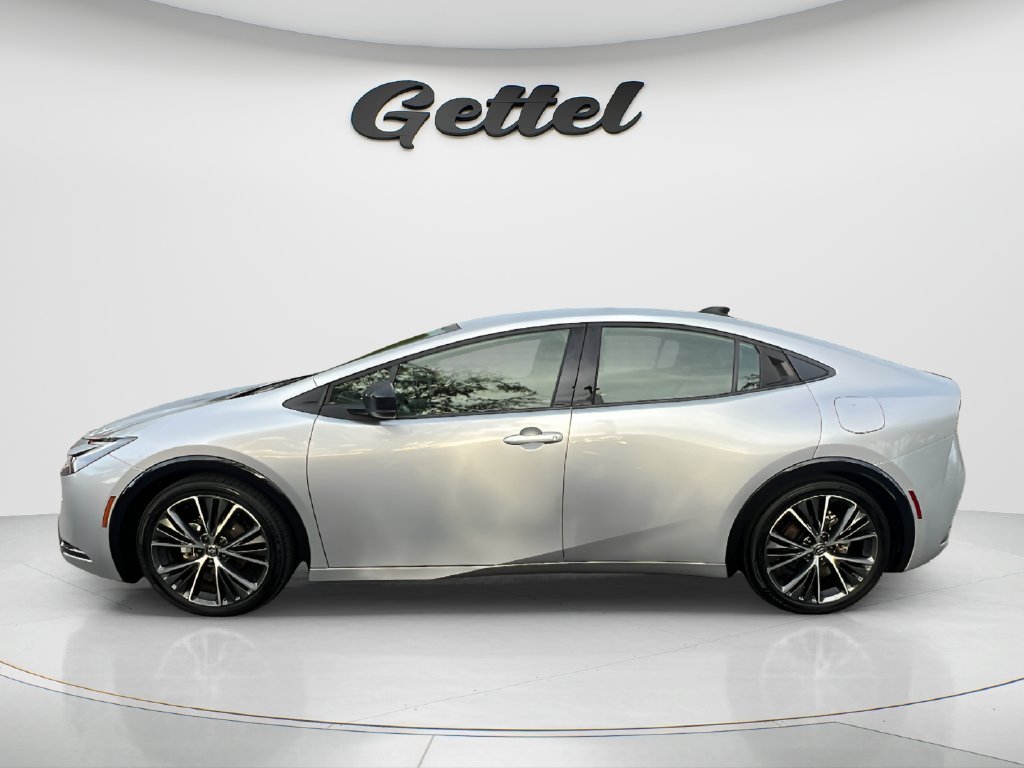 2026 Toyota Prius XLE - Photo 8