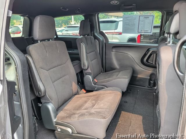 Used 2018 Silver Dodge SE Plus image 24