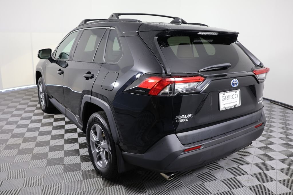 Used 2022 Black Toyota XLE image 6