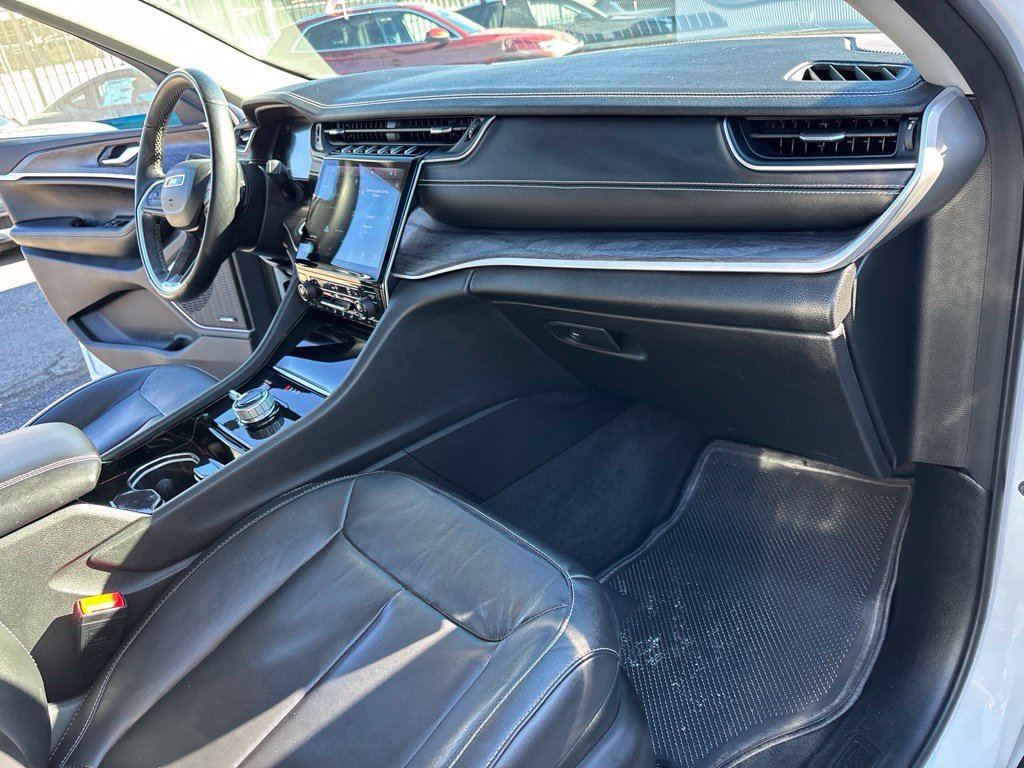 Used 2022 White Jeep Limited image 28