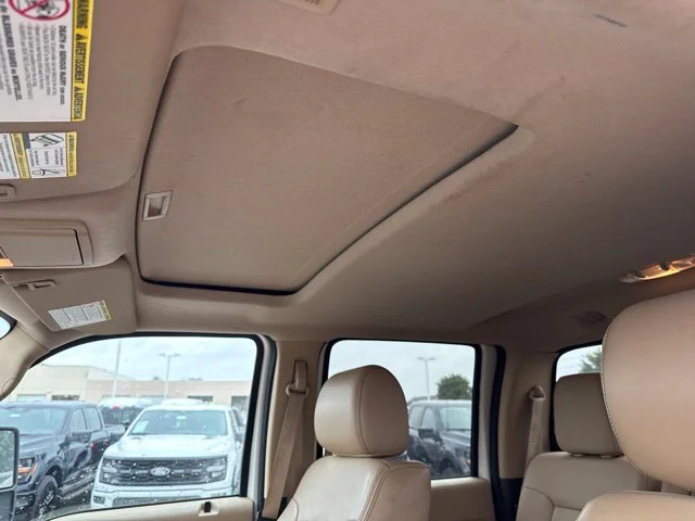 Used 2016 White Platinum Tri-Coat Metallic Ford Lariat image 22