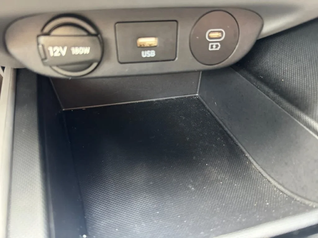 Used 2024 Silver Hyundai Blue image 24