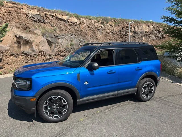 Used 2025 Blue Metallic Ford Outer Banks image 2