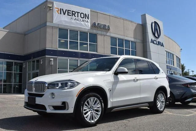 Used 2017 Alpine White BMW xDrive40e image 1