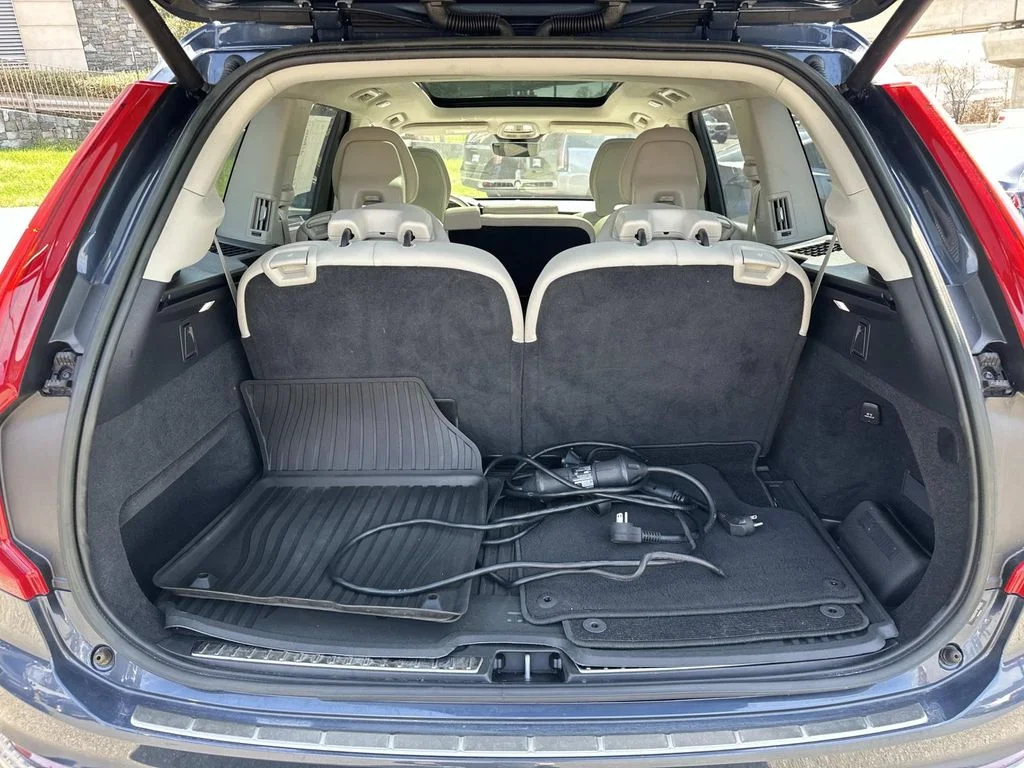 2023 Volvo XC90 Core - Photo 29