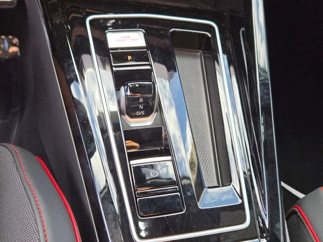 2025 Volkswagen Golf GTI SE - Photo 14