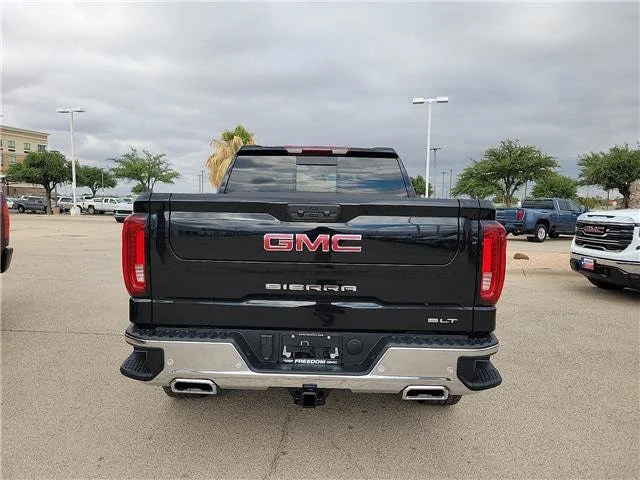 New 2026 Onyx Black GMC SLT image 4