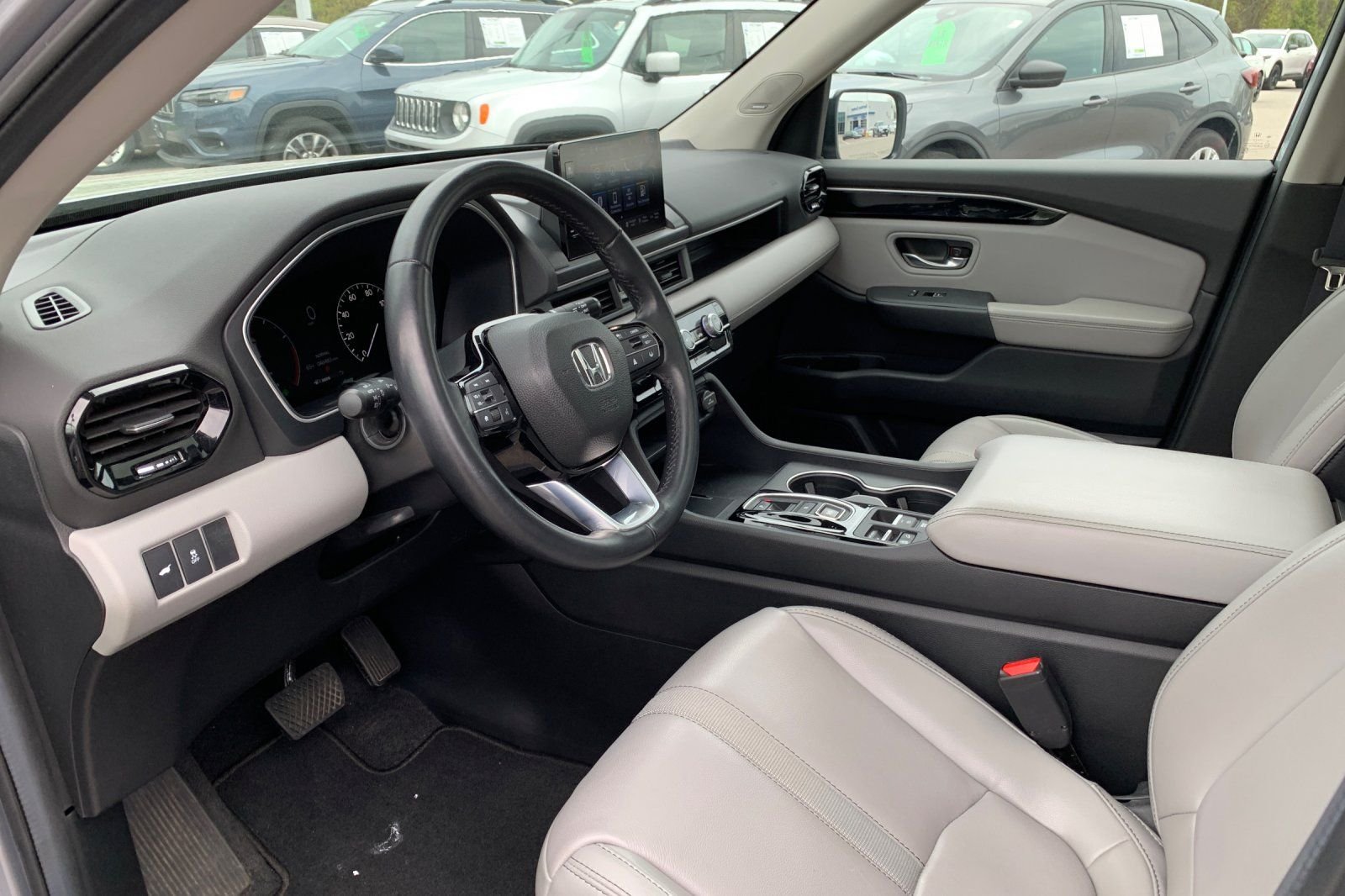 Certified Used 2023 Silver Honda Touring image 11