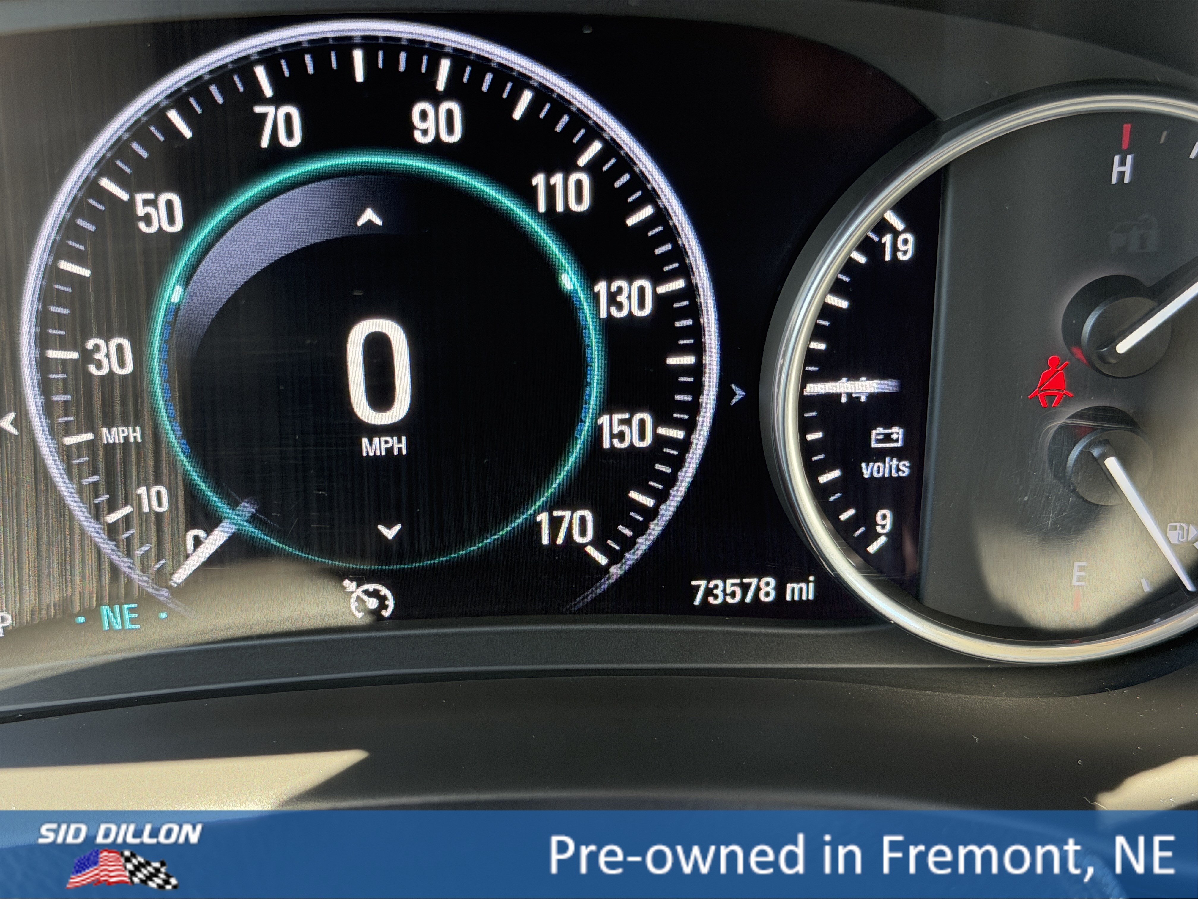 Used 2019 BRONZE ALLOY METALLIC Buick Premium image 17
