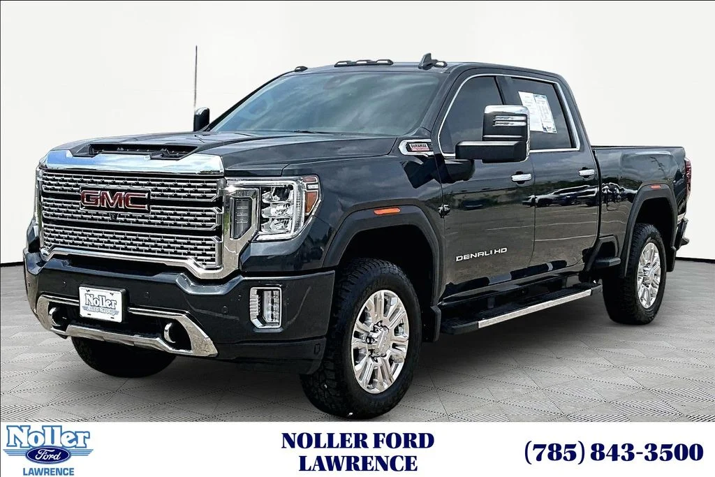 2023 GMC Sierra 4WD Crew Cab Standard Box Denali's photo
