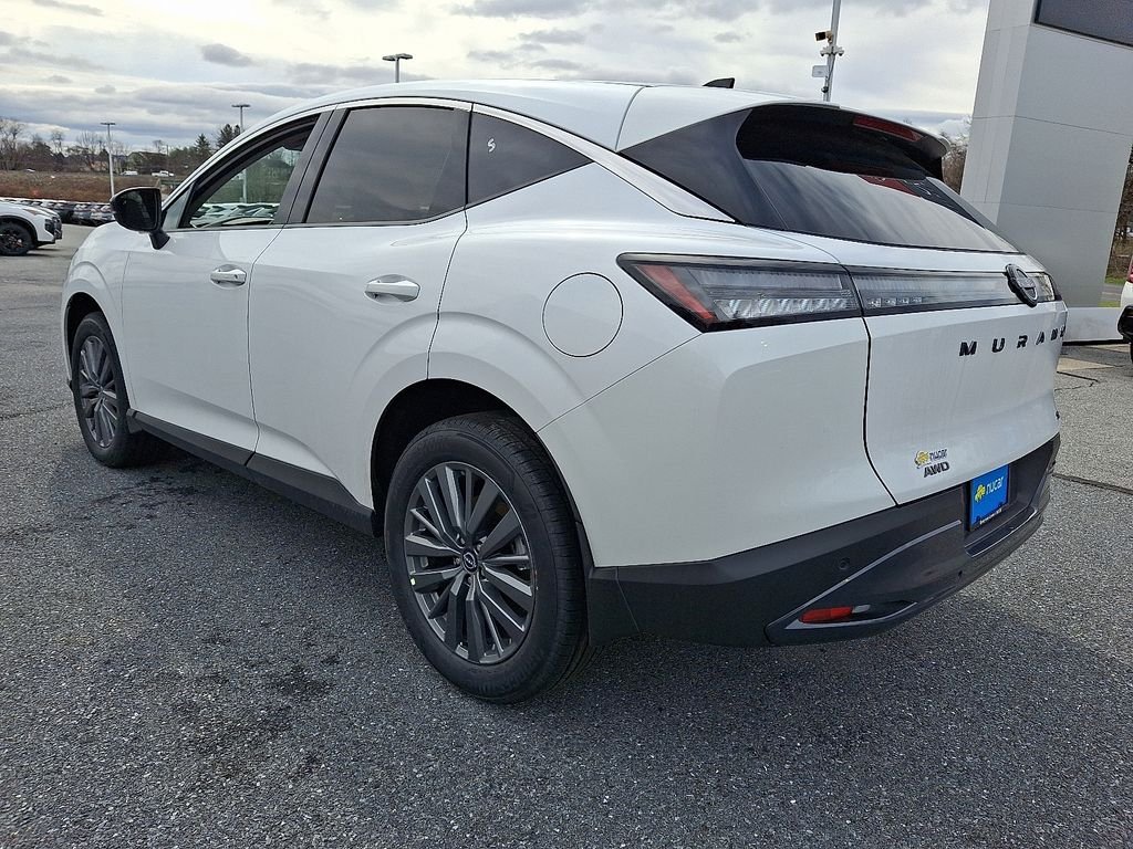 New 2026 White Nissan SL image 3