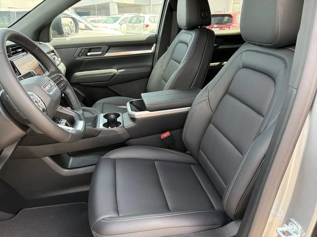 New 2027 Sterling Metallic GMC Elevation image 17