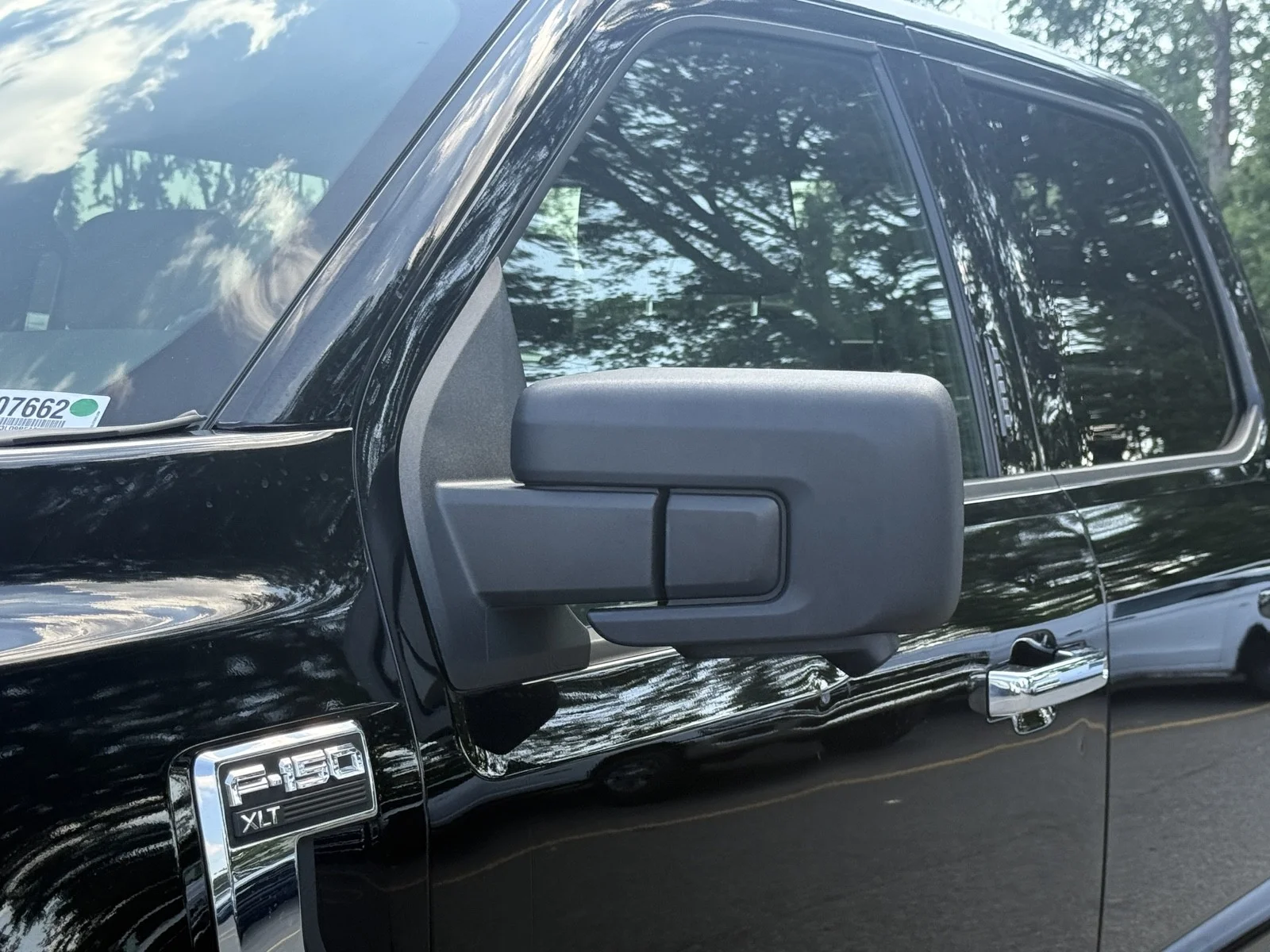 Used 2024 Agate Black Metallic Ford XLT 4WD image 38
