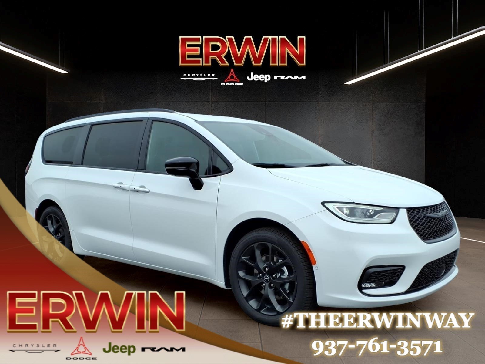 2026 Chrysler Pacifica Select's photo