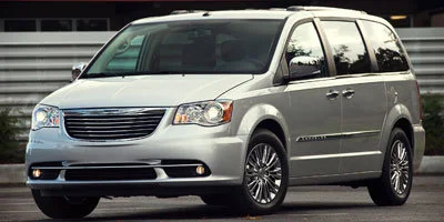 2012 Chrysler Town & Country Touring's photo