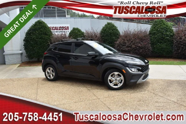 Used 2022 Black Hyundai SEL image 1