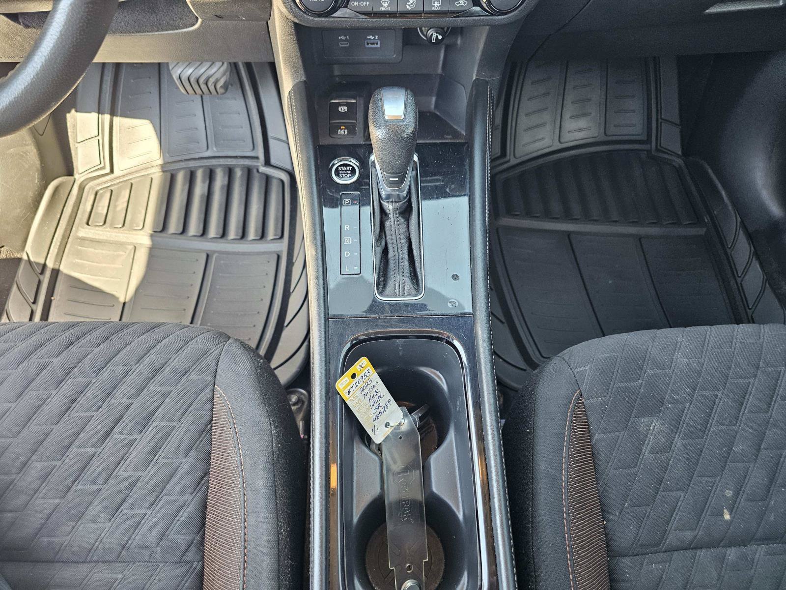 Used 2023 Aspen White Tricoat Nissan SR image 25