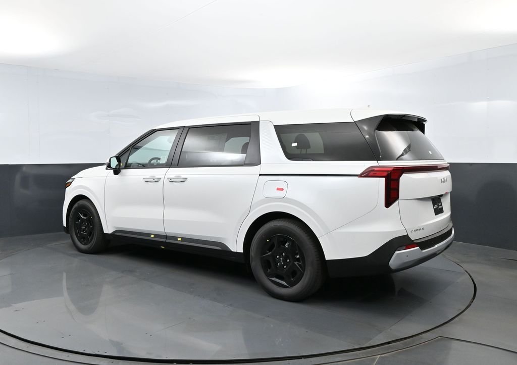 New 2026 Snow White Pearl Kia LXS image 24
