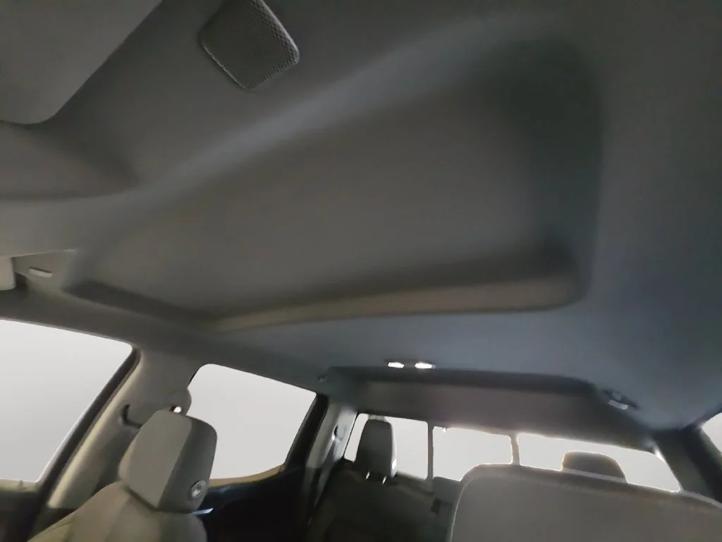 Used 2021 Black GMC Elevation image 17